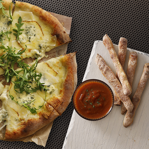 Quattro formaggi + Ditini